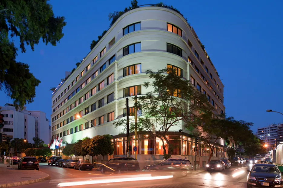 Le Bristol building project by MAGMA
